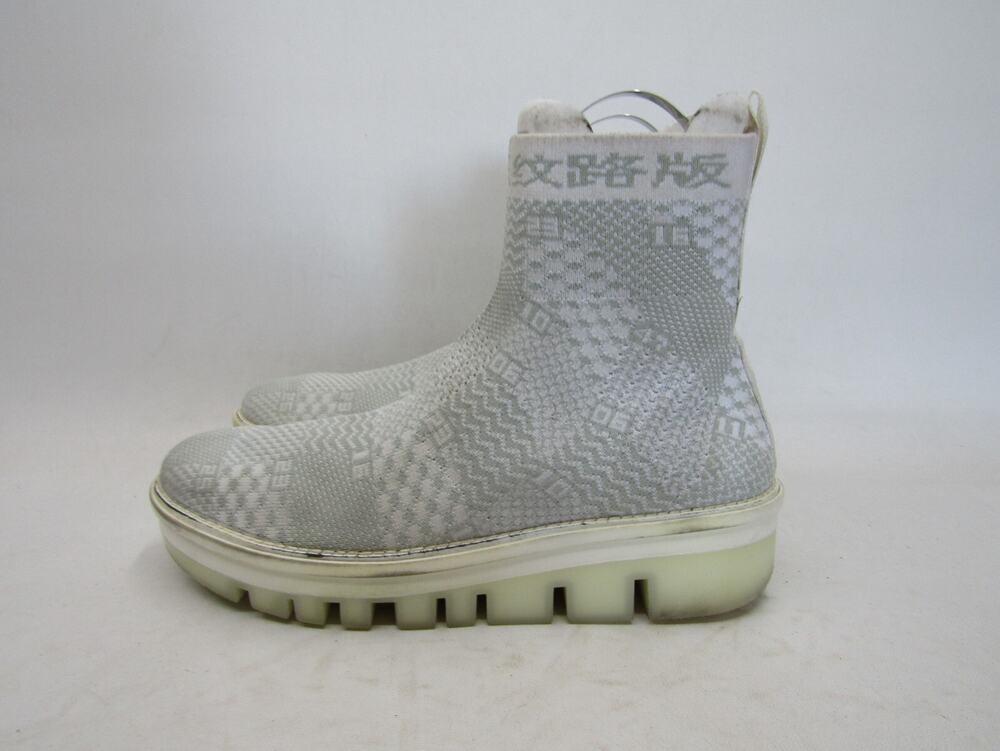 Fitflop Womens Size 9 White platform Ankle Fashion Boots Bootie